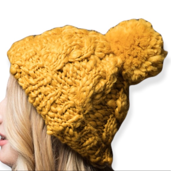 Luxurious Hand-Knitted Cable Knit Beanie With Pom Pom Detail - Picture 5 of 6